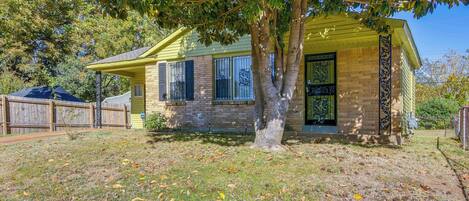 House (2 Bedrooms) | Front of property