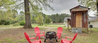 Buckhead Cabin w/ Fireplaces & Private Pool!
