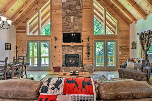 House (3 Bedrooms) | Interior