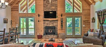 Lavish Hiawassee Cabin - Great for Families!