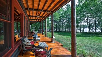 House (5 Bedrooms) | Interior