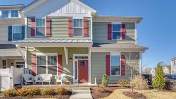 Apartment (2 Bedrooms) | Front of property