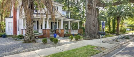 House (2 Bedrooms) | Front of property