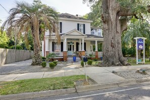 House (2 Bedrooms) | Interior - Charming Thomasville Getaway: Walk to Downtown! (Thomasville)