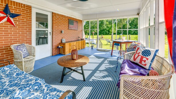 Unclassified image, 1 of 27, button - Pet-friendly Douglasville Home w/ Screened Porch! (Douglasville)