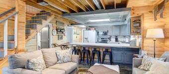 Georgia Farmhouse: Lake Access, Private Beach