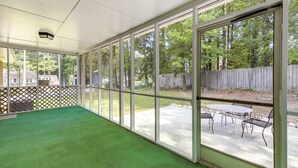 Unclassified image, 5 of 27, button - Charming Lithia Springs Home: 16 Mi to Atlanta! (Lithia Springs)
