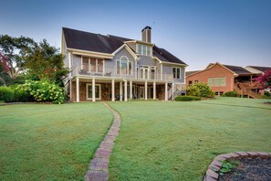 House (Multiple Bedrooms) | Interior - Grand Lakefront Home in Hartwell w/ Game Room! (Hartwell)