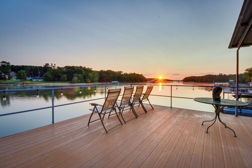 Grand Lakefront Home in Hartwell w/ Game Room!
