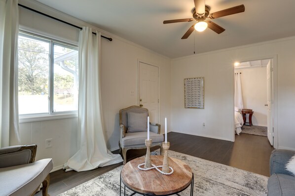 Living area - Historic Lawrenceville Home: 32 Mi to Atlanta! (Lawrenceville)