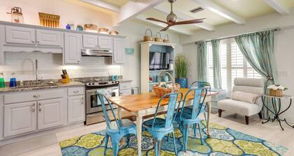 Pet-friendly Jekyll Island Abode - Walk to Beach!