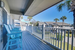 Apartment (3 Bedrooms) | Interior - Surfside Beach Condo: Ocean View + Shared Pool! (Surfside Beach)
