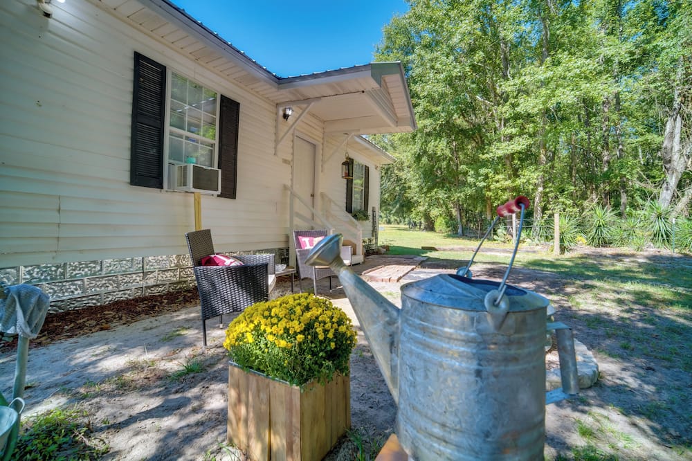 Sylvan Cabin on 73 Acres - Pond On-site! - Oliver, GA