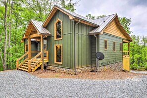 Interior - Riverside Mtn Retreat w/ Hot Tub & Game Room! (Blue Ridge)