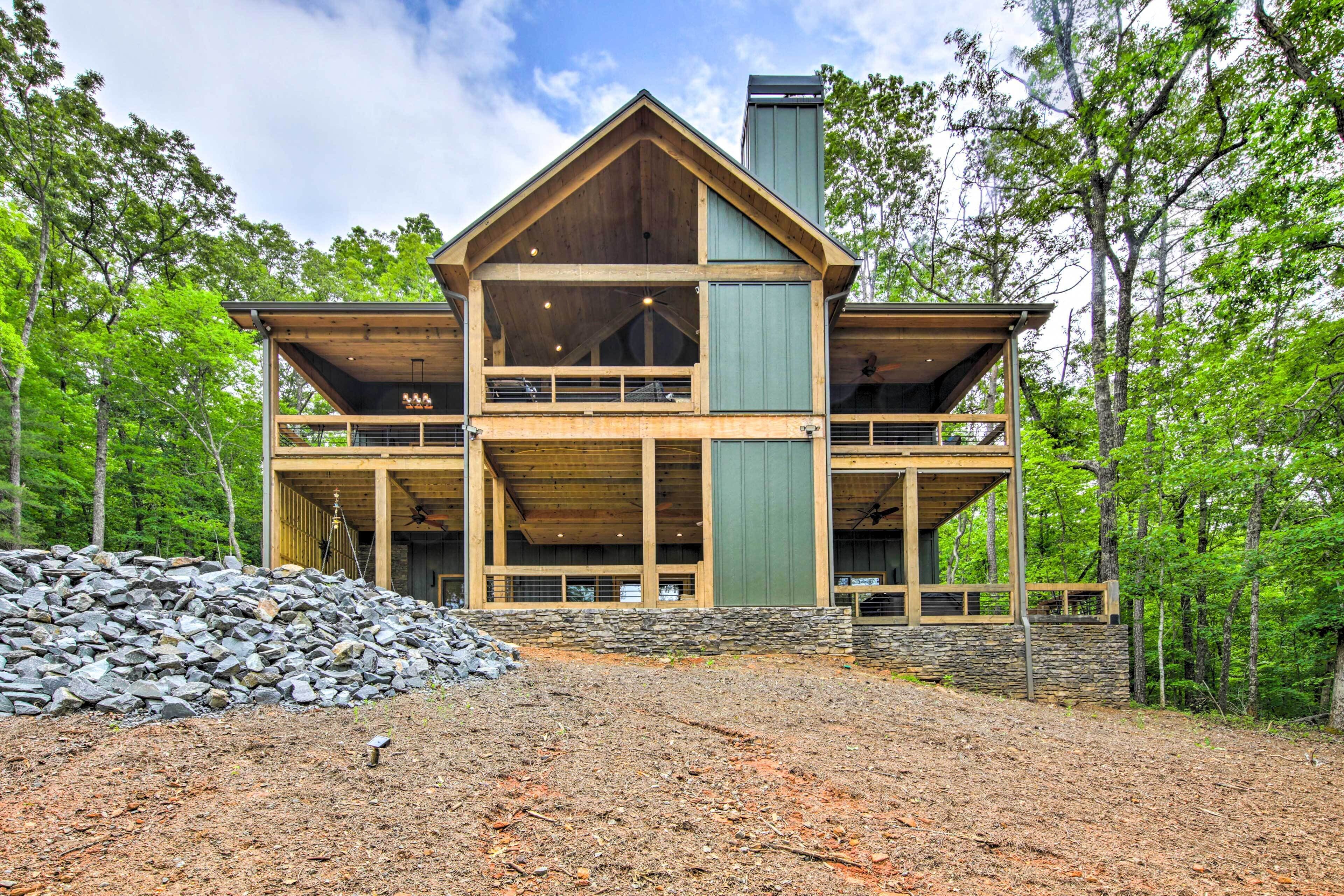 House (4 Bedrooms) | Interior