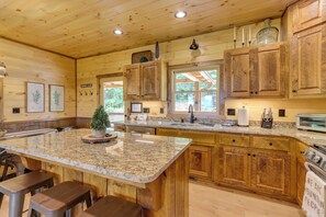 House (4 Bedrooms) | Interior - Blue Ridge Vacation Rental w/ Deck & Game Room! (Epworth)