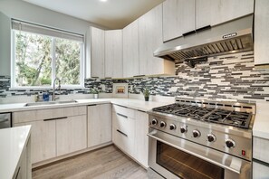 House (4 Bedrooms) | Interior - Luxe Seattle Vacation Rental ~ 9 Mi to Downtown! (Seattle)