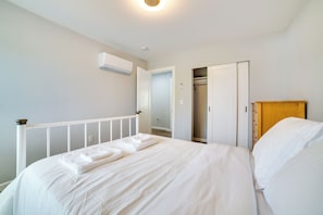 House (4 Bedrooms) | Interior - Luxe Seattle Vacation Rental ~ 9 Mi to Downtown! (Seattle)
