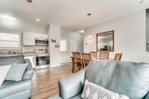 Apartment (2 Bedrooms) | Interior - 2 Mi to Village & Lake! Charming Helen Retreat (Helen)