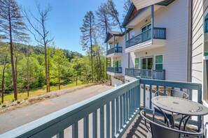 Apartment (2 Bedrooms) | Interior - 2 Mi to Village & Lake! Charming Helen Retreat (Helen)