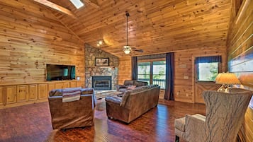 Talo (4 Bedrooms) | Sisätilat