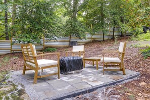 Terrace/patio - Near Hospitals: Convenient Atlanta Vacation Rental (Atlanta)