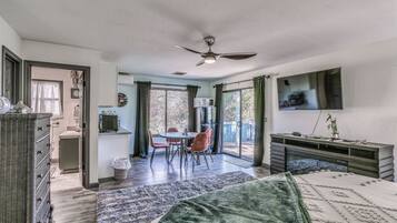 Apartment (0 Bedroom) | Interior