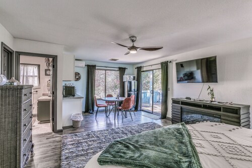 Cozy Studio w/ Well-being Retreat: Near Yosemite!