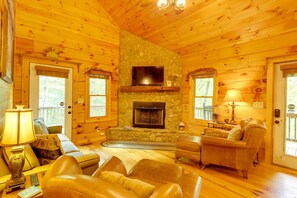 House (2 Bedrooms) | Interior