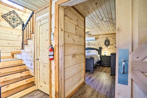 House (3 Bedrooms) | Interior - Lakefront Cabin w/ Deck, Fire Pit in Trenton! (Trenton)