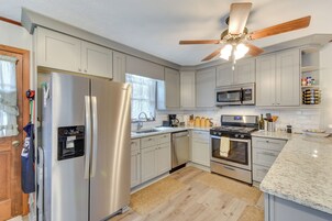 House (2 Bedrooms) | Interior