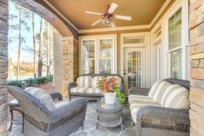 Apartment (2 Bedrooms) | Interior - Lakefront Oconee Vacation Rental w/ Patio & Views! (Greensboro)