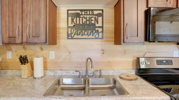 House (1 Bedroom) | Interior