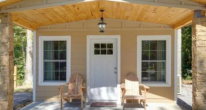 Lakeside Cabin w/ Kayaks: Near Cloudland Canyon!