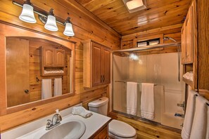 Rumah (2 Bedrooms) | Kamar mandi | Shower