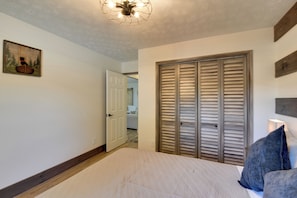 House (4 Bedrooms) | Interior - Spacious Winder Getaway w/ Hot Tub + Game Room! (Winder)