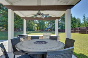 House (4 Bedrooms) | Interior - Spacious Winder Getaway w/ Hot Tub + Game Room! (Winder)