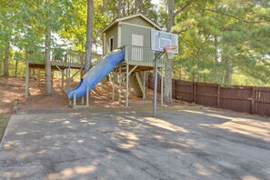 Interior - Spacious Winder Getaway w/ Hot Tub + Game Room! (Winder)