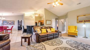 House (4 Bedrooms) | Interior