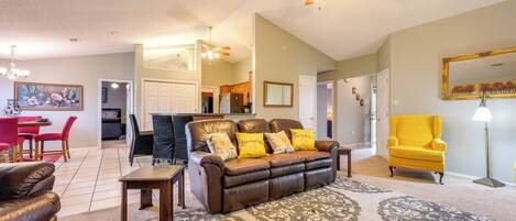 House (4 Bedrooms) | Interior