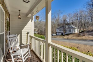 House (3 Bedrooms) | Interior - Home w/ Deck ~ 7 Mi to Downtown Dahlonega! (Dahlonega)