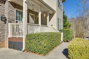 House (3 Bedrooms) | Interior - Home w/ Deck ~ 7 Mi to Downtown Dahlonega! (Dahlonega)