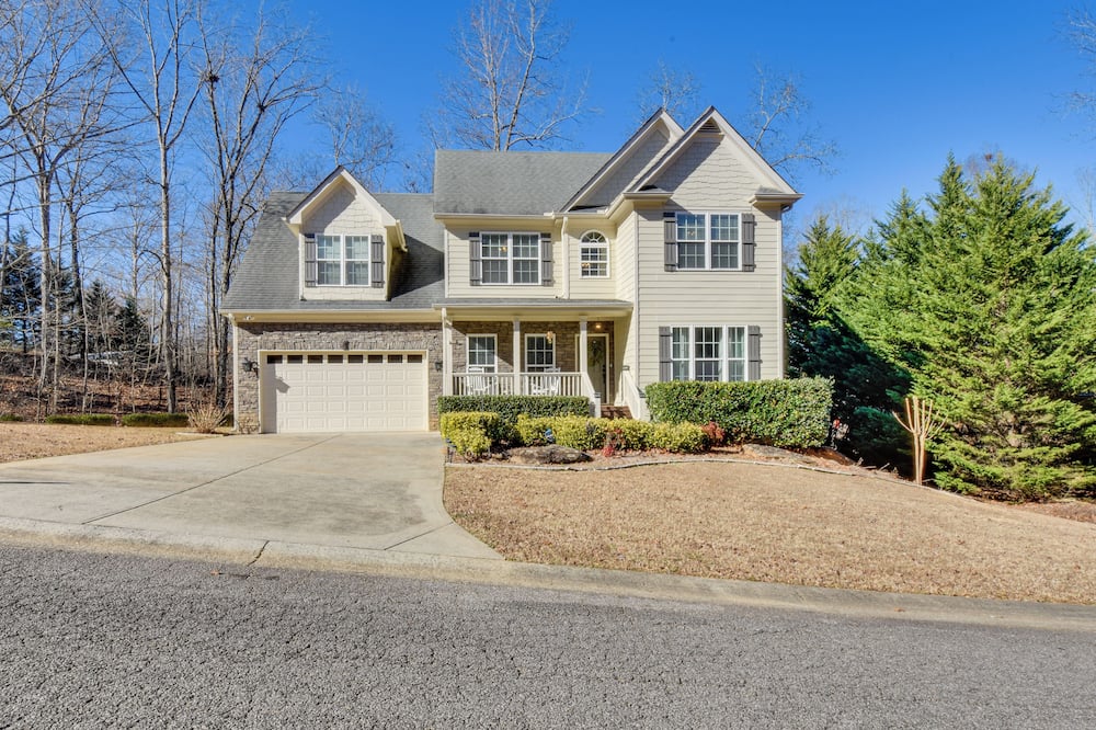 Home w/ Deck ~ 7 Mi to Downtown Dahlonega! - Murrayville, GA