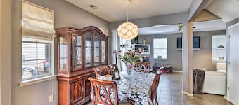 Hampton Home w/ Fireplace + Close to Beaches!