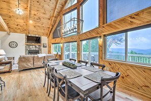 Interior - Huge Blairsville Cabin: Game Room + Mtn View! (Blairsville)