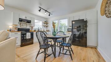 Cottage (3 Bedrooms) | Front of property