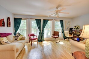 House (2 Bedrooms) | Interior - Peaceful Lake Hartwell Hideaway w/ Boat Dock! (Martin)