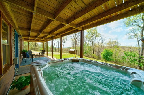 Mnt View Cabin w/ Hot Tub Near Golf & Fishing