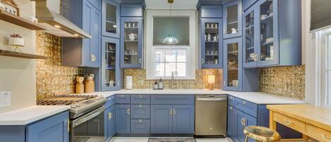 House (4 Bedrooms) | Interior