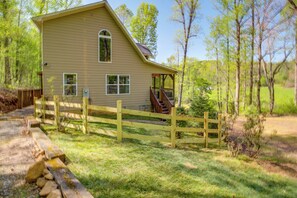 Interior - Peaceful Ellijay Home w/ Deck - Hike & Fish! (Ellijay)